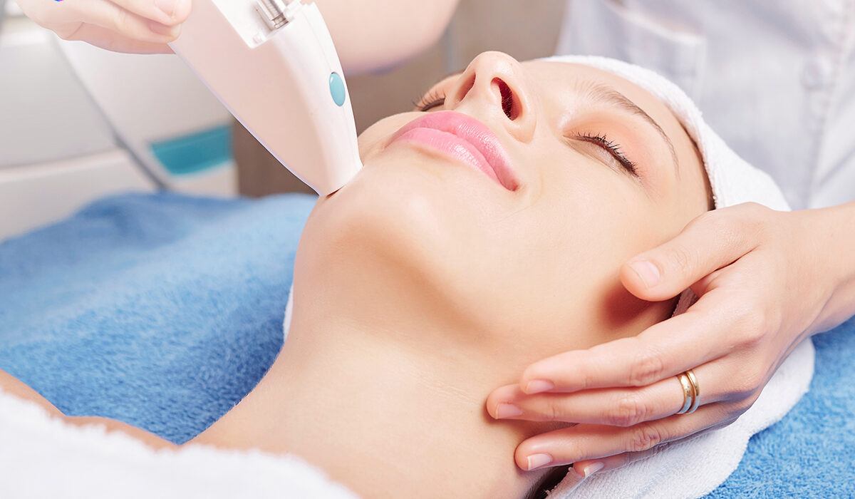 Simak informasi selengkapnya mengenai pantangan setelah skin booster untuk mengatasi luka memar di artikel ini.