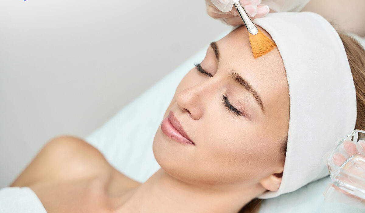 Perbedaan Physical Peeling dan Chemical Peeling