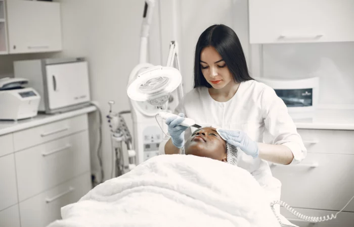 Perbedaan Collagen Stimulator dan Collost dalam Perawatan Anti-Aging