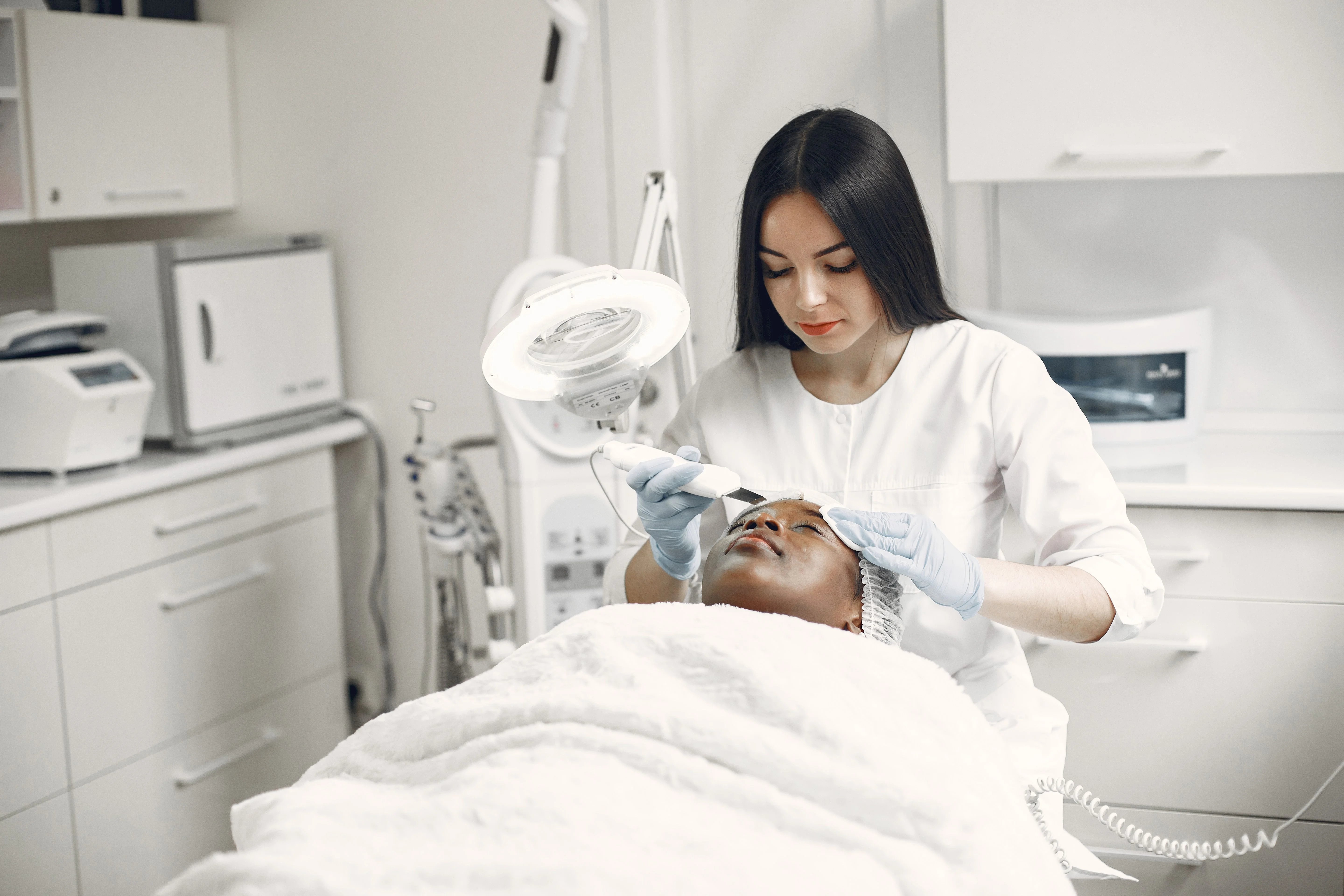 Perbedaan Collagen Stimulator dan Collost dalam Perawatan Anti-Aging